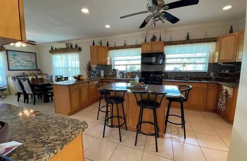 Windsor Park House | Big Vacation Plex