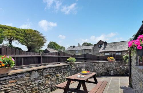 Brazzacott House | Bill And Ben's Cottage - Uk48619