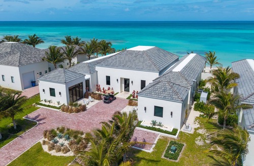 Alice Town House | Bimini Beach Bungalows; Luxurious Oceanfront 6-bed 12 bed Estate - private beach