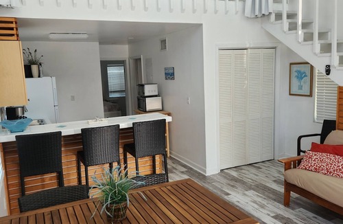 Port Royal House | Bimini Bliss Waterfront Home w/Private Double Dock Walk to Beach & Shark Lab
