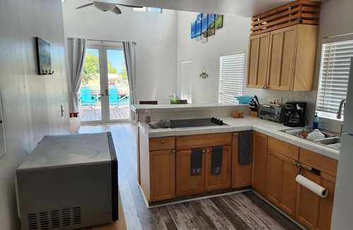 Port Royal House | Bimini Bliss Waterfront Home w/Private Double Dock Walk to Beach & Shark Lab
