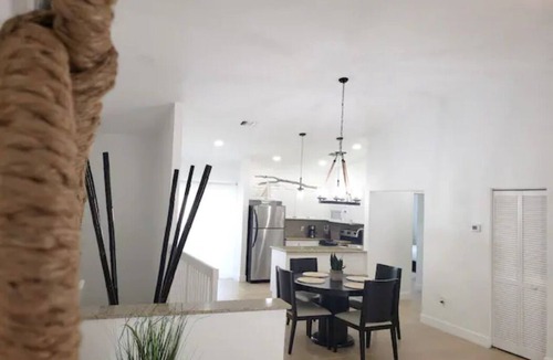Alice Town Apartment | Bimini Dreams, Steps from the Beach, optional Golf Cart rent
