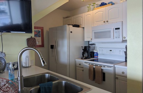 South Bimini Condo | BIMINI SANDS/COVE 4/4 ON MARINA. GREAT FOR GROUP TRAVEL!