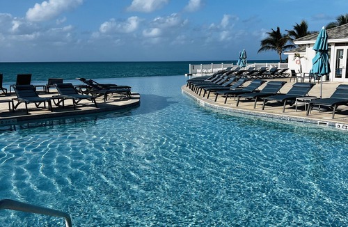 Alice Town Condo | Bimini World Resorts TIPSY TURTLE With Boatslip available