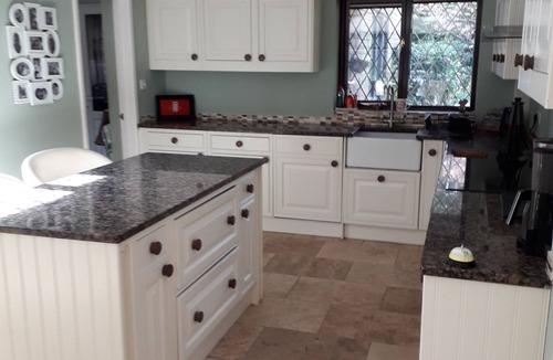 Grasby House | Birdsong Sleeps 9 Secluded luxury family home close to London