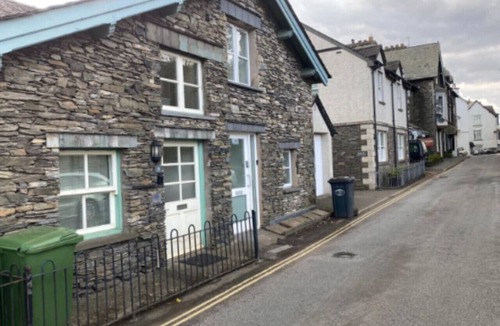 Bowness-on-Windermere House | Biskey Howe Central - free access to pool and gym