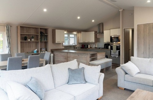 South Lakeland Leisure Village House | Bittern Lodge: 3BD Retreat in South Lakeland Park