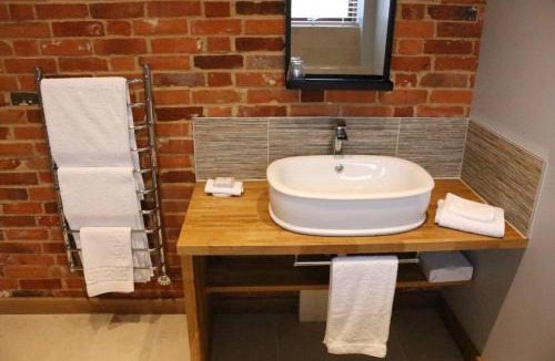New Forest District House | Blashford Manor Farmhouse - The Shetland Cottage
