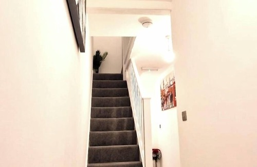 Bletchley House | Bletchley Blissful Retreat - 4 Bedroom House