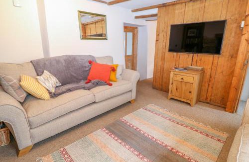Fraddon House | Blue Anchor