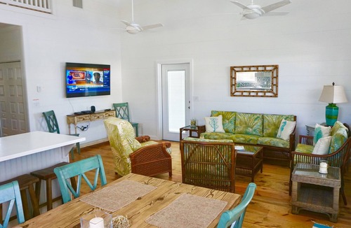 Spanish Wells Cottage | Blue Moon West - Steps from the Beautiful Beach!