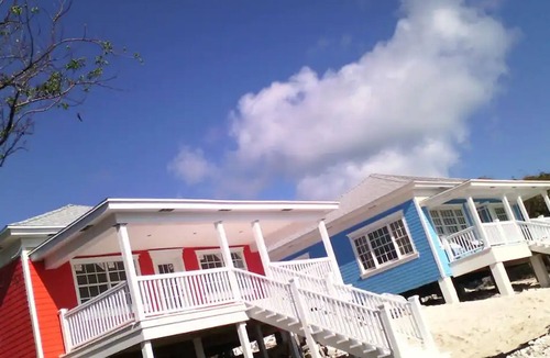Mangrove Cay Villa | Blue Spacious Queen Villas, Mangrove Cay Seaview