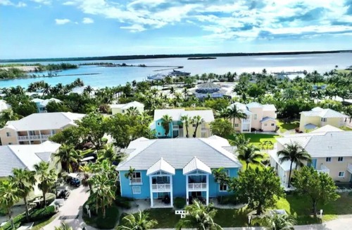 Bailey Town Apartment | Blue sunset Bimini apartment and opcional Polaris rental