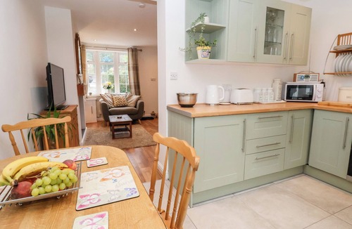 Ormskirk Cottage | BLUEBELL COTTAGE, pet friendly, character holiday cottage in Ormskirk