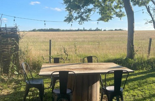 Steeple Aston House | Boho Chic Cottage & Wild Garden nr Soho Farmhouse