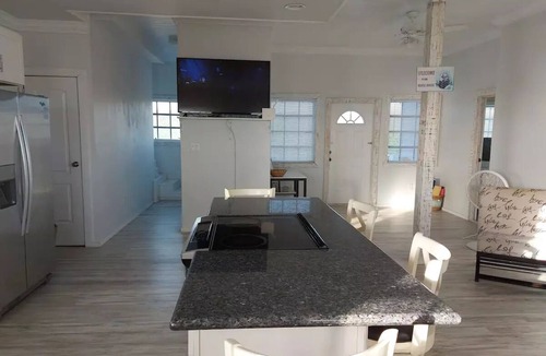 George Town House | Bonefish flat