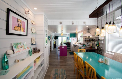 Spanish Wells House | Boo's Bungalow - Family and Dog Friendly Waterfront, NOT BEACHFRONT, Cottage