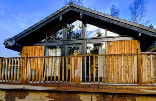 Hallington Cabin | Boutique, 3 bedroom lodge in the heart of Northumberland with private hot tub
