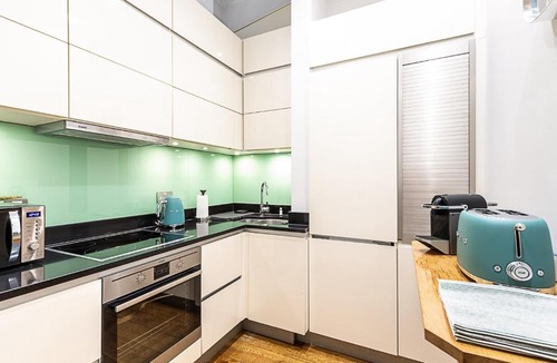 South Kensington Apartment | Boutique Kensington Retreat Near Museums
