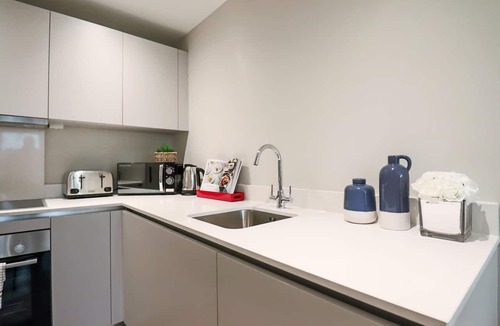 Welwyn Garden City Apartment | ✨ Boutique One Bedroom in Prime Location Welwyn Garden City - City Centre ✨