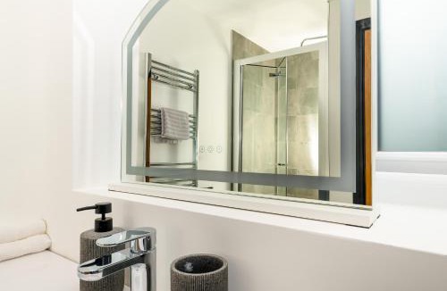 Stone House | Brand New 3-Bed House - Walk to Stone Town Centre!