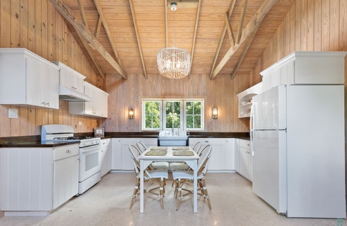 Current Cottage | BRAND NEW & Waterfront 2bedroom 2bath ~ Lanai