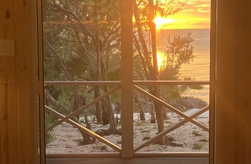 Current Cottage | BRAND NEW & Waterfront 2bedroom 2bath ~ Lanai