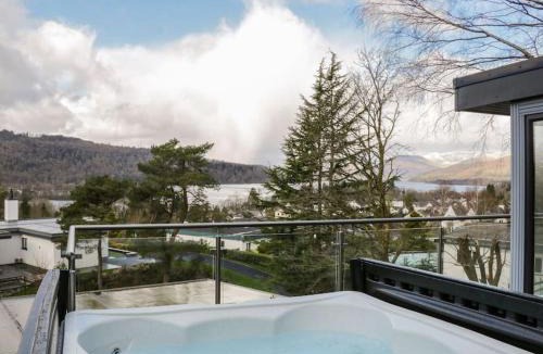 Bowness-on-Windermere House | BRANTLEA Detached 4 Bed Home, Hot Tub, Lake View, Parking, Pet Friendly