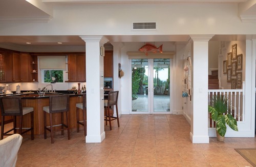 Dunmore Town House | BREATHTAKING : on water front with panoramic views + pool + dock