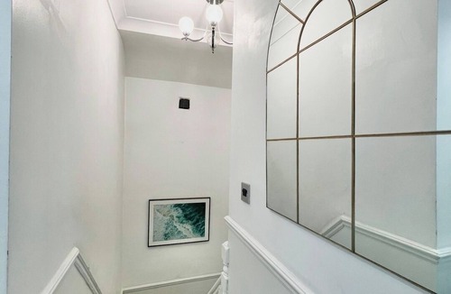 Kings Cross St. Pancras Apartment | Bright 3-Bedroom Flat in King's Cross – Conveniently Located Near Major.