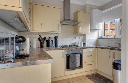 Island Gardens House | Bright 3-Bedroom House Close to Canary Wharf