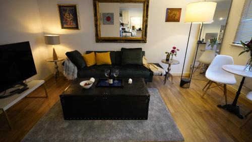 Cricklewood Apartment | Bright and cozy flat with easy access of all London