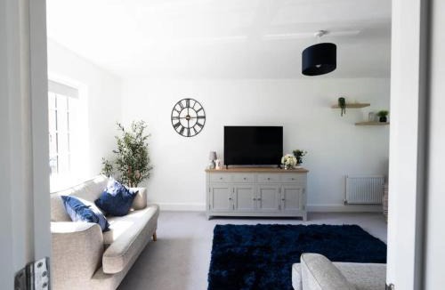 Saunderton House | Bright Spacious Chilterns Hideaway - Pass the Keys