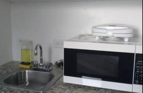 Nassau House | Budget friendly Solo Travelers only. Pls read all before booking NO hot water.