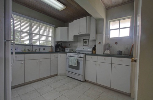 Dunmore Town House | Bullens Bluff Beachfront Home