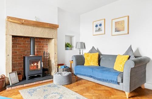 Crich House | Bumblebee cottage in Crich, Peak District, Cosy retreat for two