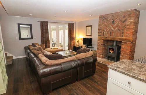 Farley Cottage | BUNBURY, family friendly, with open fire in Farley Near Alton Towers