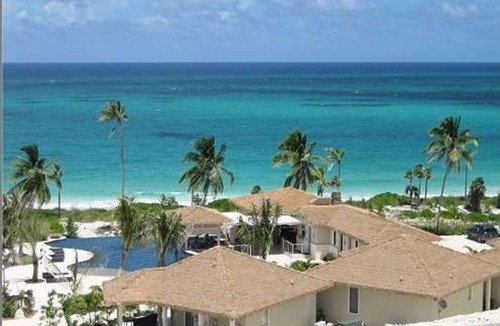 Governor's Harbour House | Bungalow Steps from Beach with Club Privileges, Pool, Restaurant