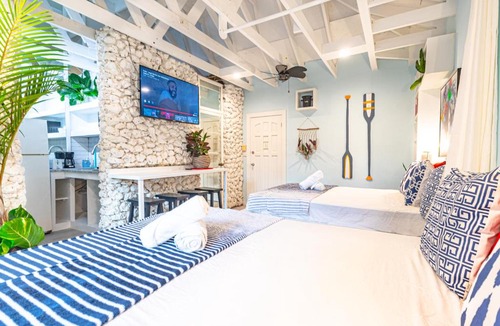 Gambier Apartment | Butterfly Cottage at Viking Hill - Love Beach