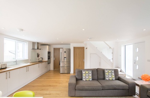 Carbis Bay House | Camana Modern Stunning Self Catering Home Carbis Bay Sea Glimpses Parking Wifi