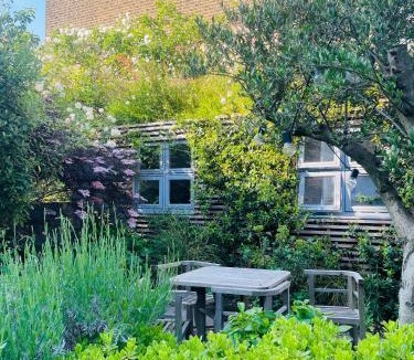 Cantelowes House | Camden Town Garden Cabin