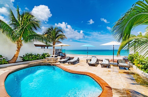 Gambier Villa | Caprice 14 Cable Beach Luxury Villa