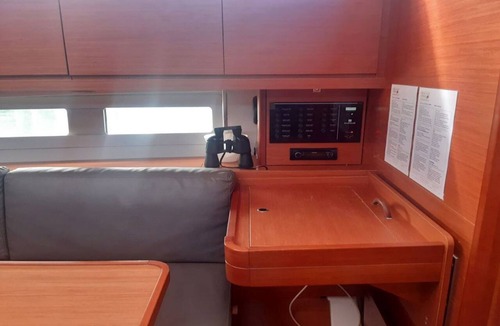 Palm Cay Boat Rental | Caribbean Bliss: Sun-soaked Sailing Adventure from Nassau, Bahamas