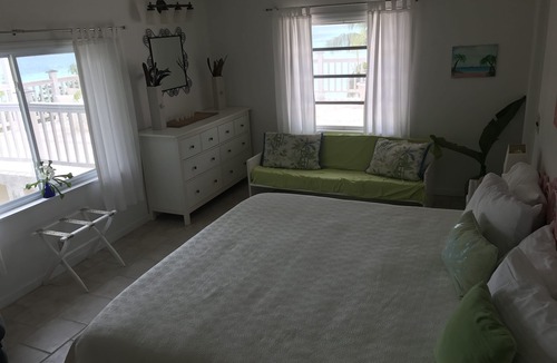 South Palmetto Point House | Caribbean Oceanfront in Beautiful Bahamas!Affordable , family friendly!