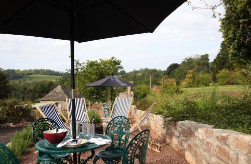 Redbrook Apartment | Cathedral View - Romantic Wye Valley Country House 1 Bed Apartment - Dog Friendly