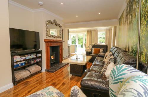 Norwich House | Cedar Cottage