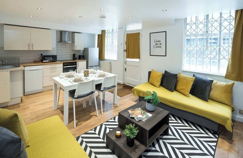 Bryanston and Dorset Square Apartment | Central London Gem | Sleeps 8 | Hyde Park | London
