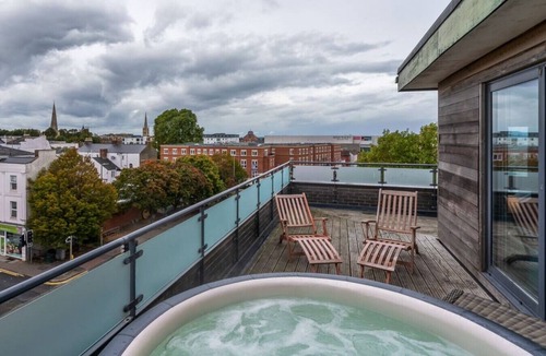 Cheltenham Apartment | Central penthouse with private hot tub and views