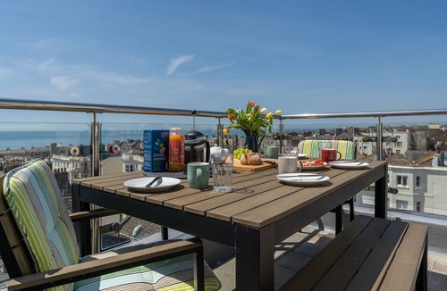 Brighton Apartment | Central Sea View Penthouse with Private Roof Terraces