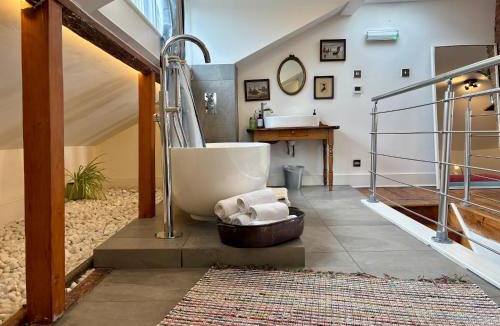 Cantelowes House | Central Victorian House